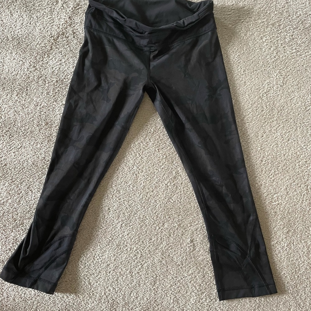 Run inspire camo crops, like new!